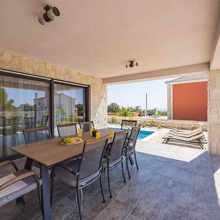 Villa Novak Villaggio *