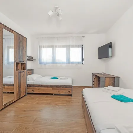 Novak Villaggio Villa *